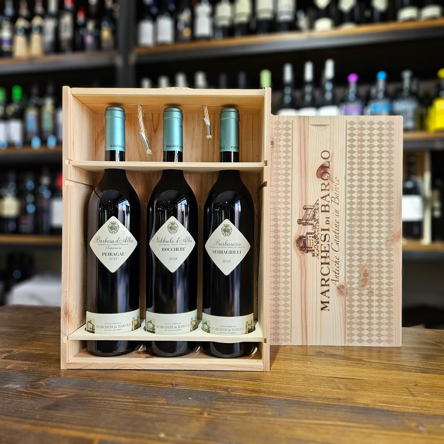 "Il trio vincente" - Marchesi di Barolo (Cassetta di legno 3 bottiglie)