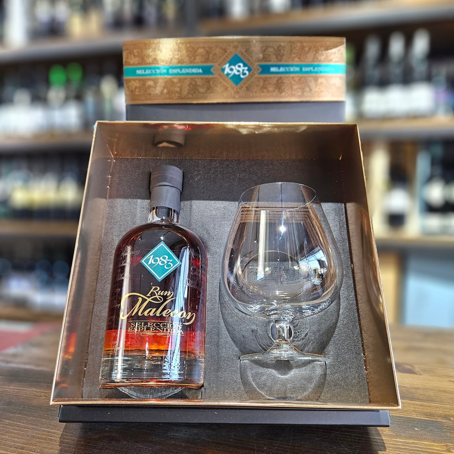 Malecon Selección Esplendida 1983 70cl (Giftbox con bicchiere)